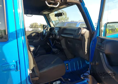 2016 Jeep Wrangler Unlimited Sport z USA, uszkodzony, nr VIN 1C4BJWDG9GL177865